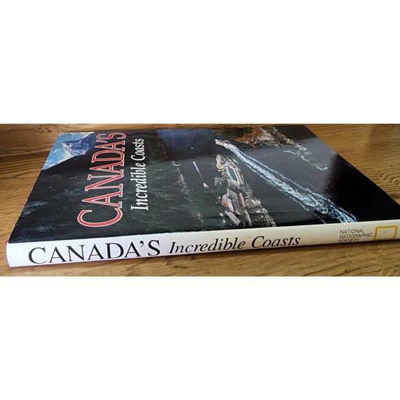 National Geographic: Canada's Incredible Coasts by Donald J. Crump (1993) - Picture 3 of 11